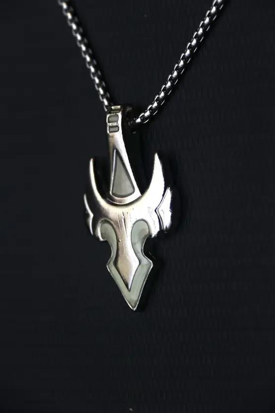 The Neon Blade Chain 